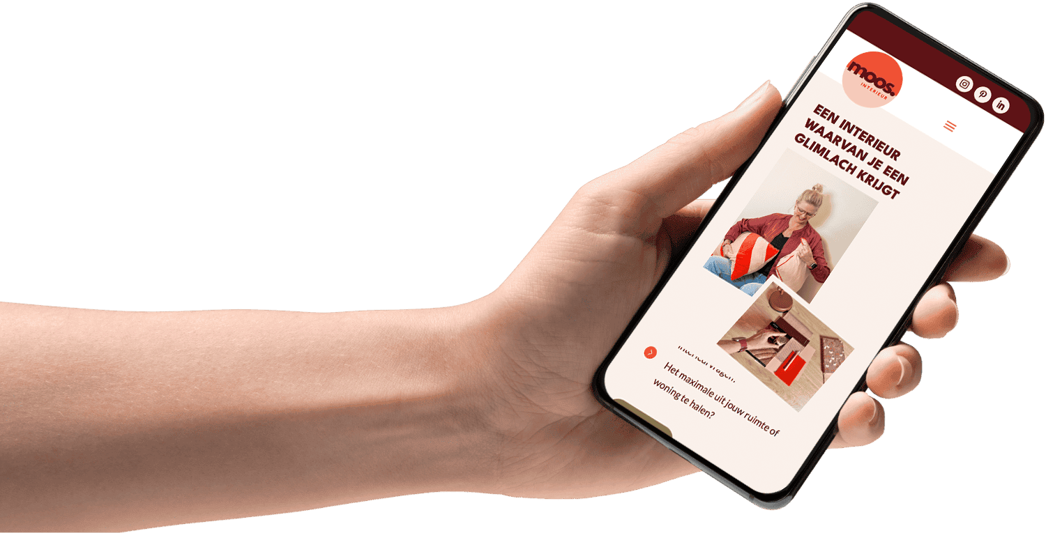 WBK-Handgestrekt-met-phone-10
